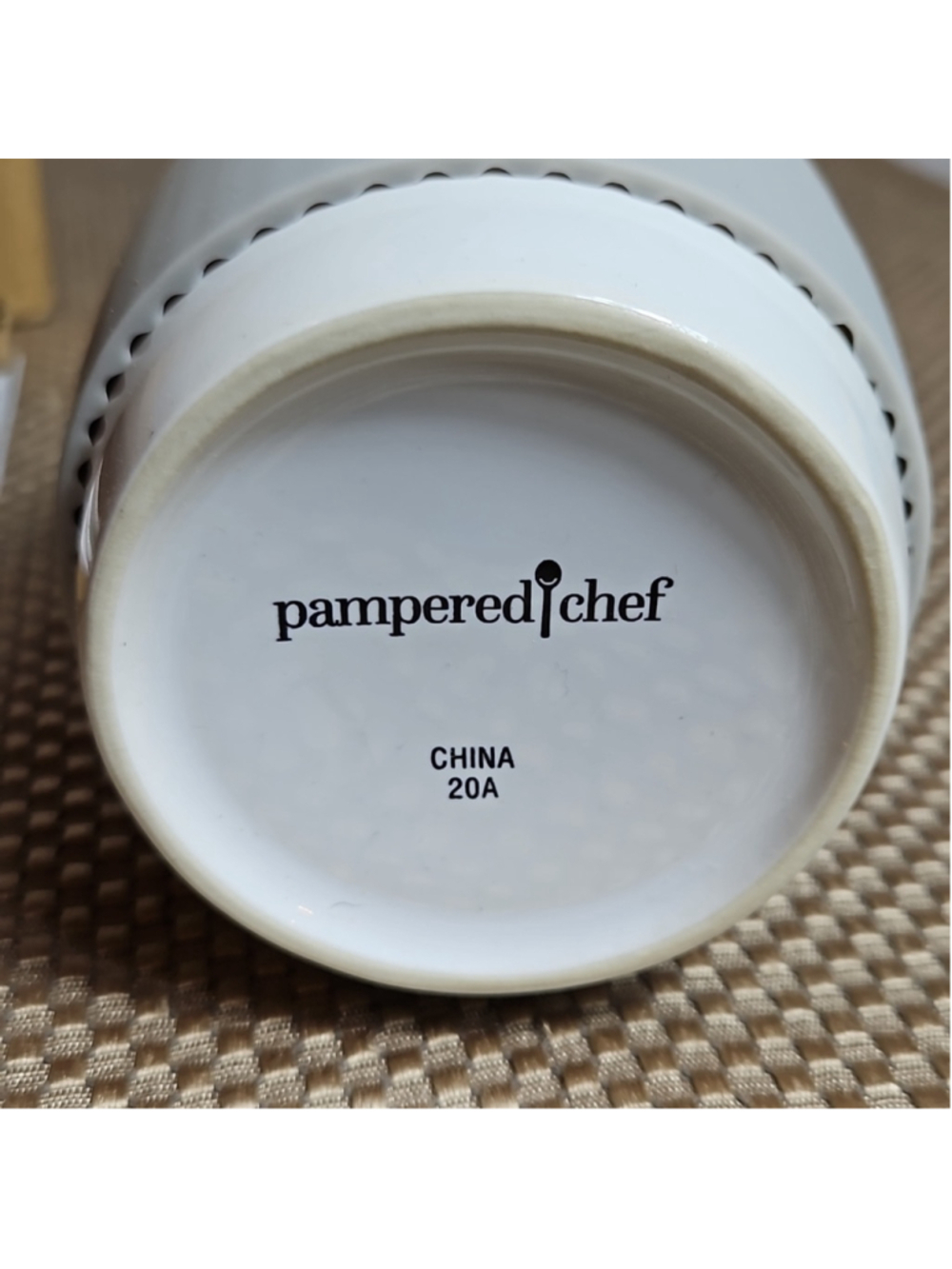 Pampered Chef Ceramic Microwave Egg Cooker #1529 New w/o tags - Picture 3 of 3